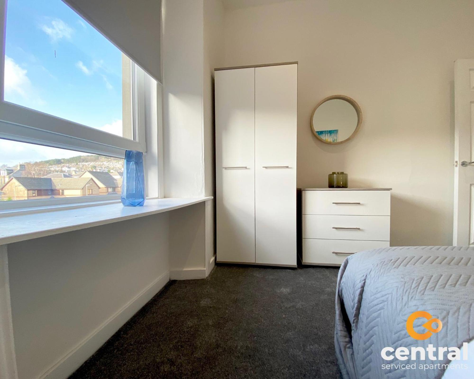 Central Serviced Apartments: Modern, Quiet Stay with Wi-Fi & Extended Options Dundee Exterior photo