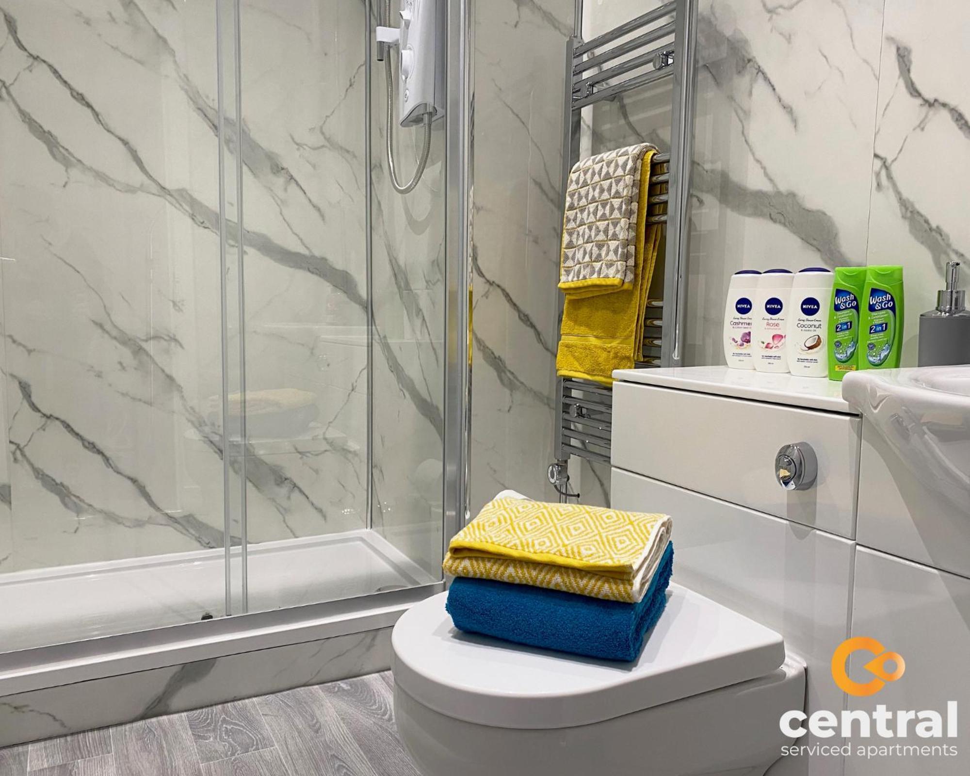 Central Serviced Apartments: Modern, Quiet Stay with Wi-Fi & Extended Options Dundee Exterior photo