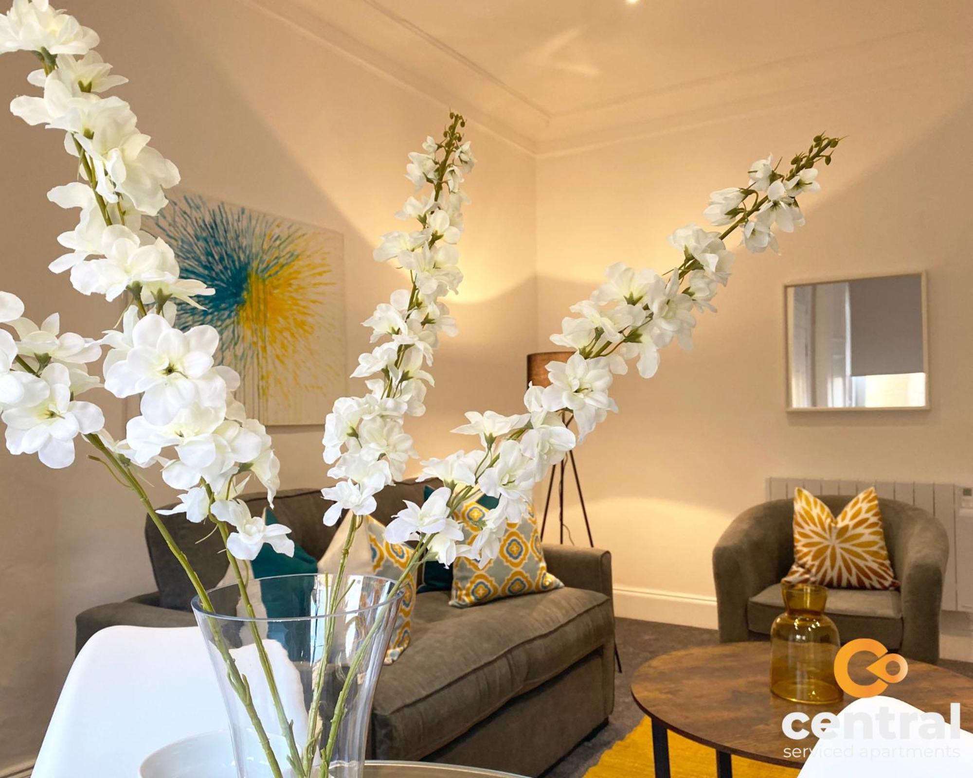 Central Serviced Apartments: Modern, Quiet Stay with Wi-Fi & Extended Options Dundee Exterior photo